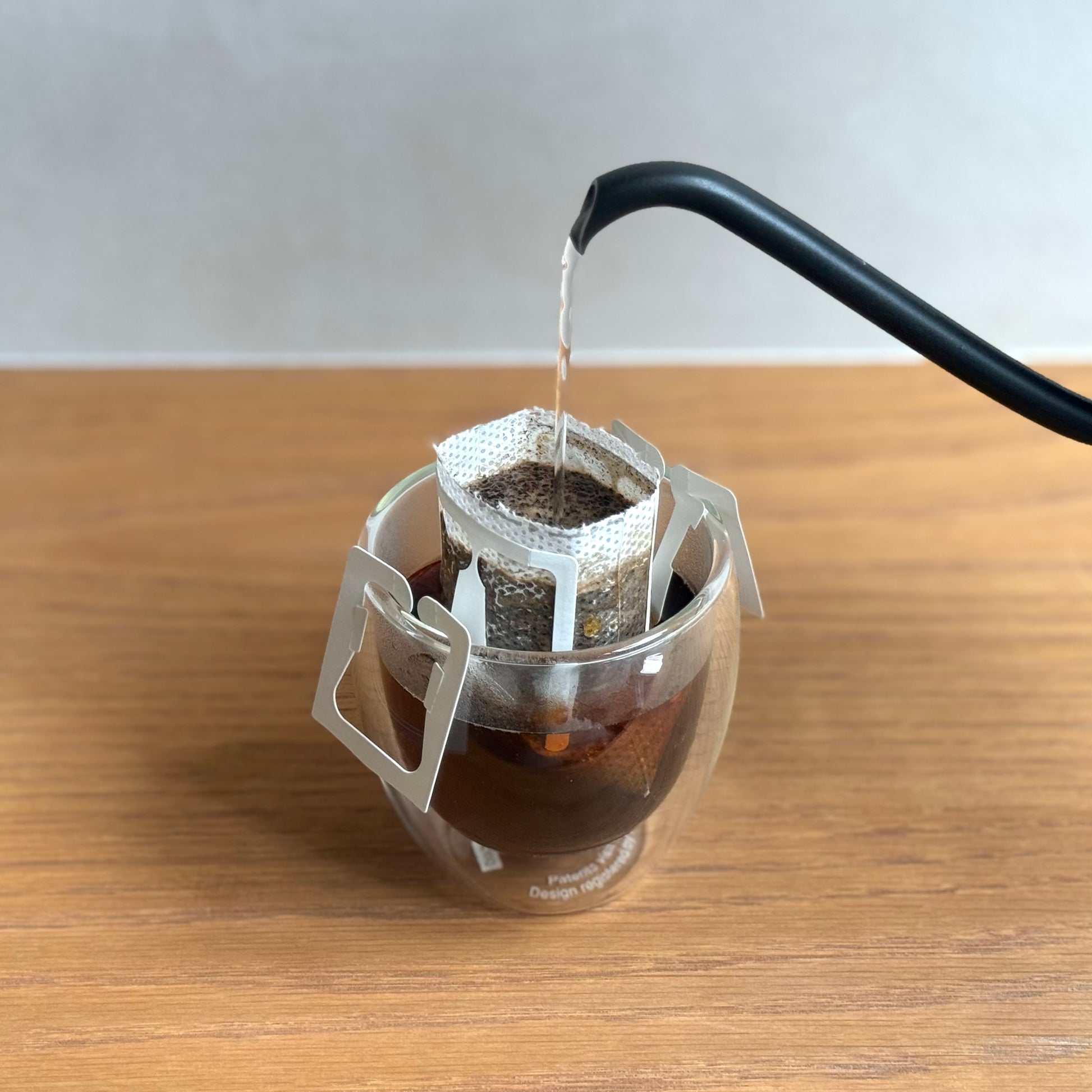 お湯を注ぐだけのドリップバッグ